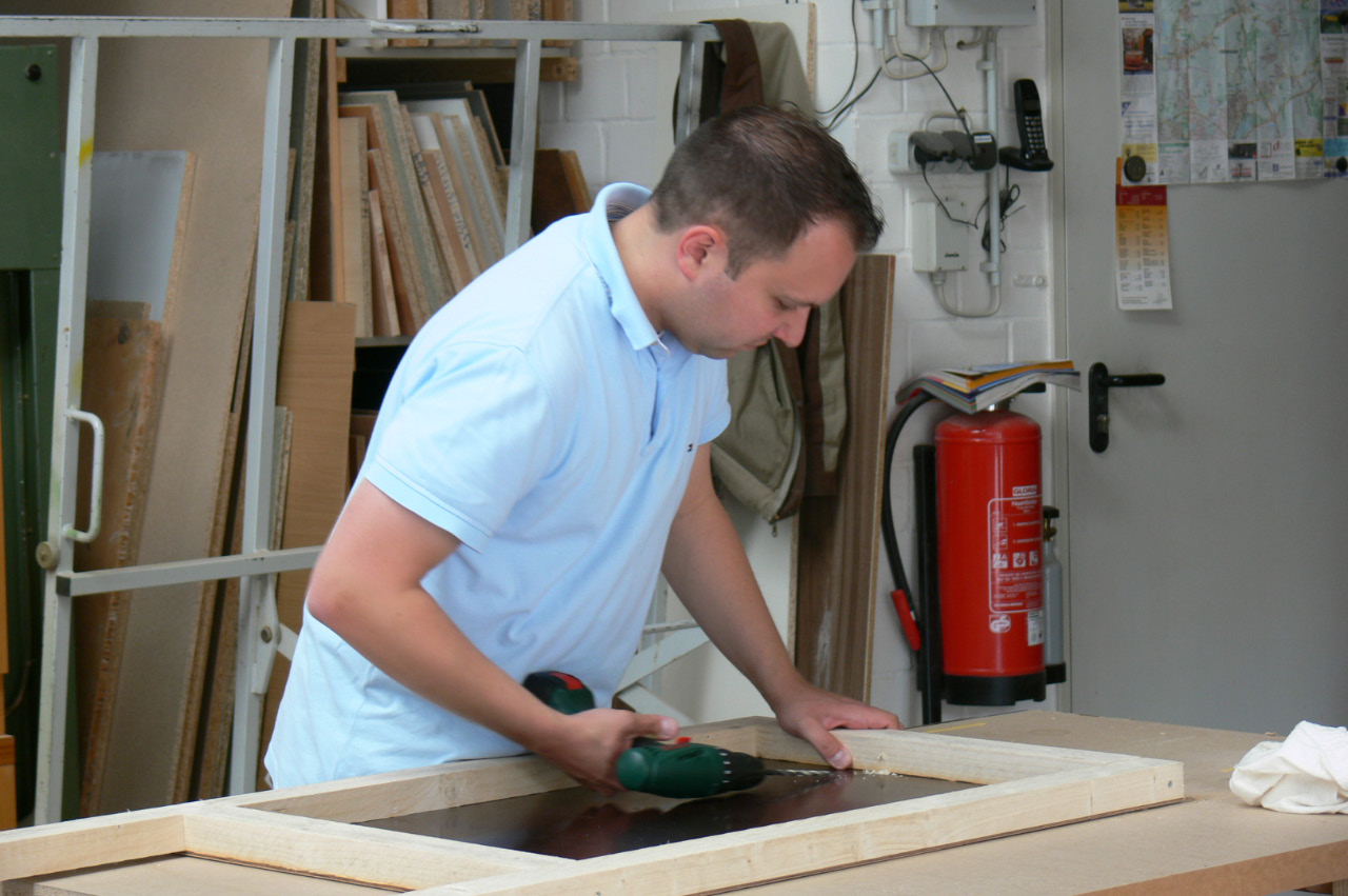 ZF 2009 PlakatAufsteller bauen-08.jpg